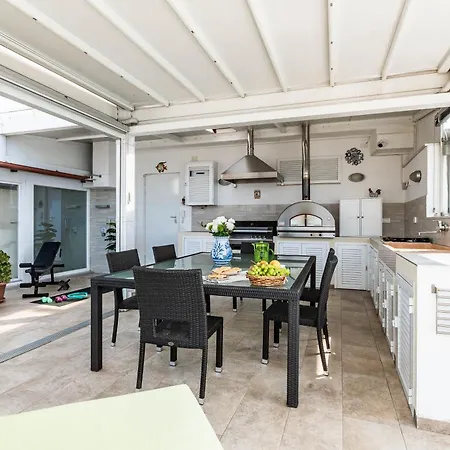 Апартаменты 